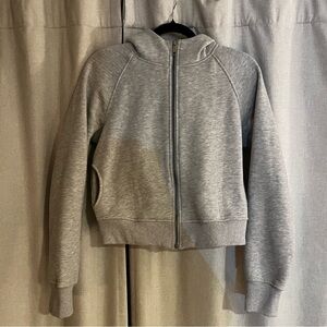 🤍 Trendy Queen Gray Cropped Zip-Up Hoodie – Size Small 🤍